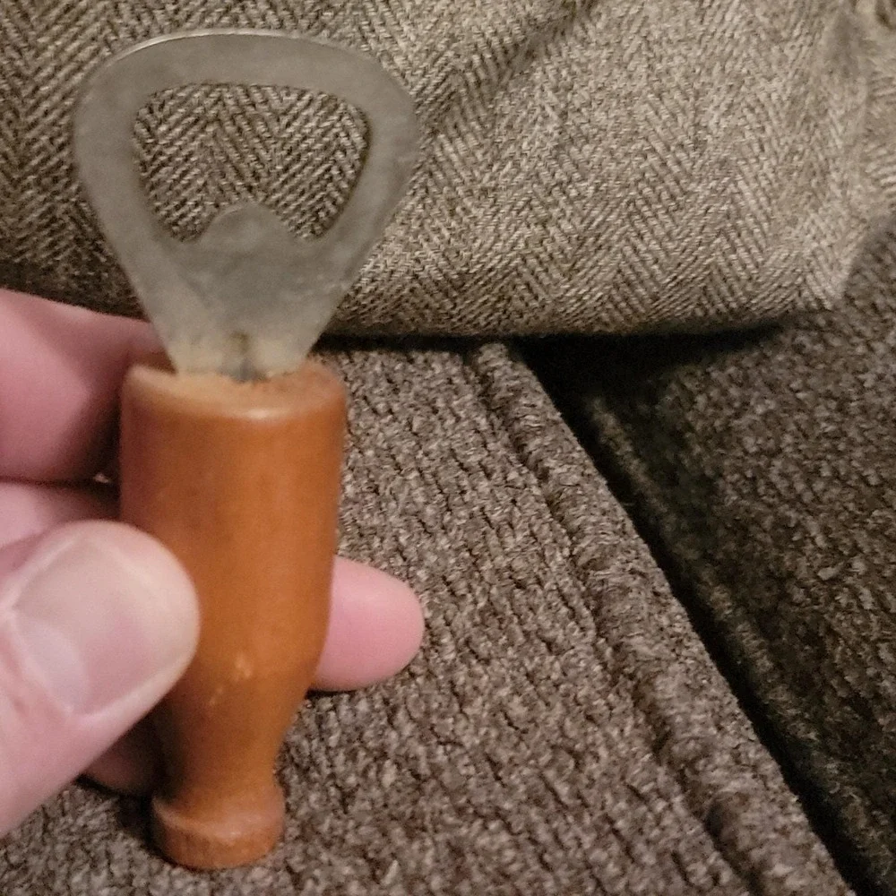 Vintage Vat 69 Bottle Opener Wooden Handle Barware Scotland Retro